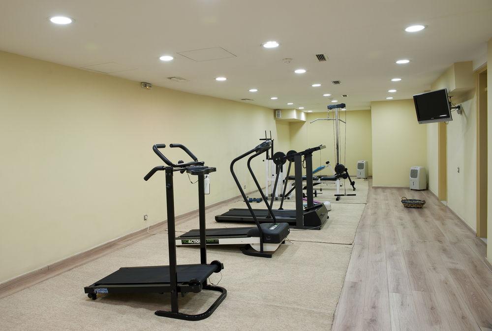 Efplias Hotel Apartments Пирея Екстериор снимка