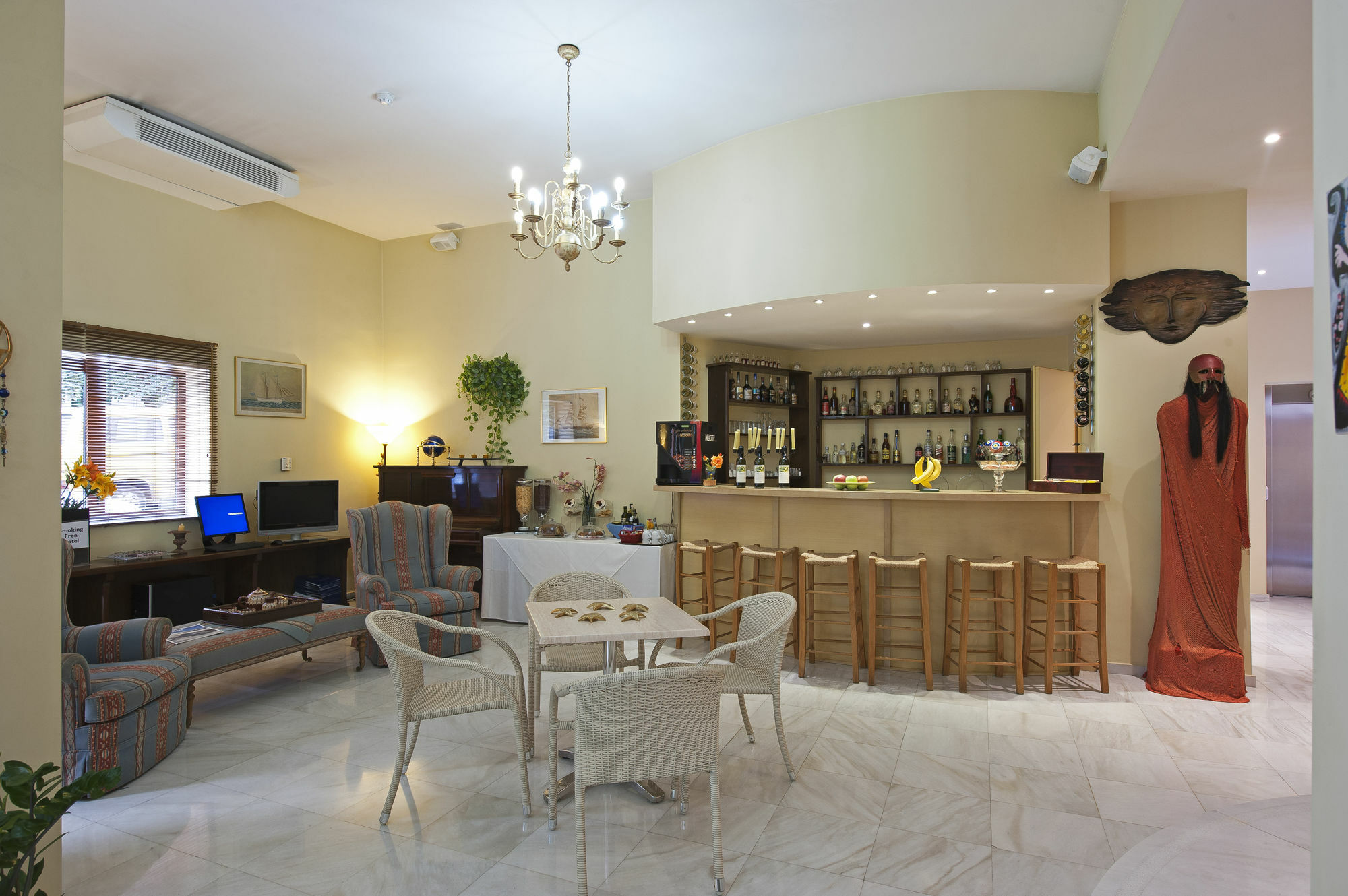 Efplias Hotel Apartments Пирея Екстериор снимка
